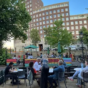 https://hostel-the-golden-stork.thehaguehotels.net